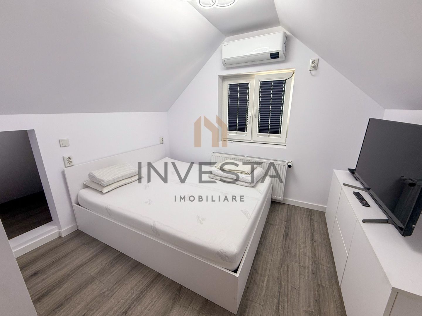 Casa insiruita cu finisaje moderne in cartierul Europa! - Poză 19