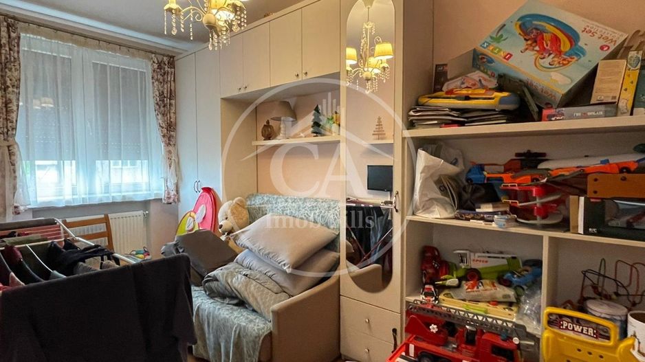 Apartament cu 3 camere de vanzare in zona Decebal, Oradea - Poză 10
