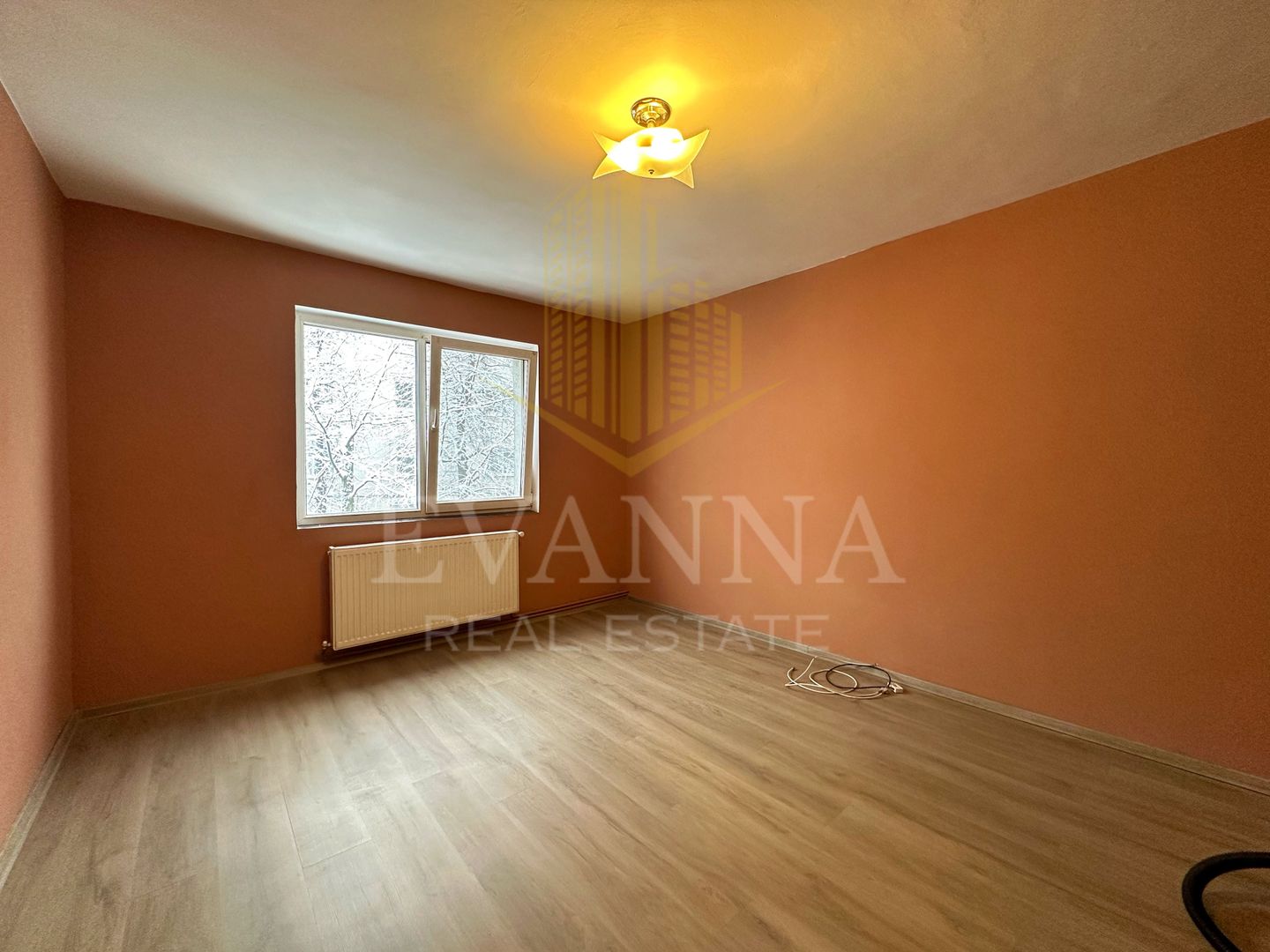Apartament 2 camere decomandat - Zona Piata Izvoare - Poză 1