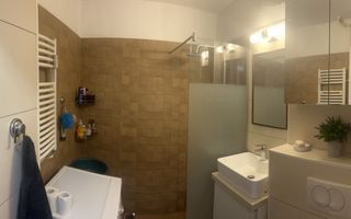 Spre închiriere apartament 3 camere renovat - Poză 4