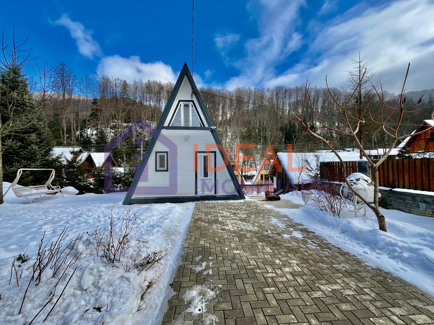 Pensiune de vânzare în Cârțișoara – investiție turistică la poalele munților - Poză 19