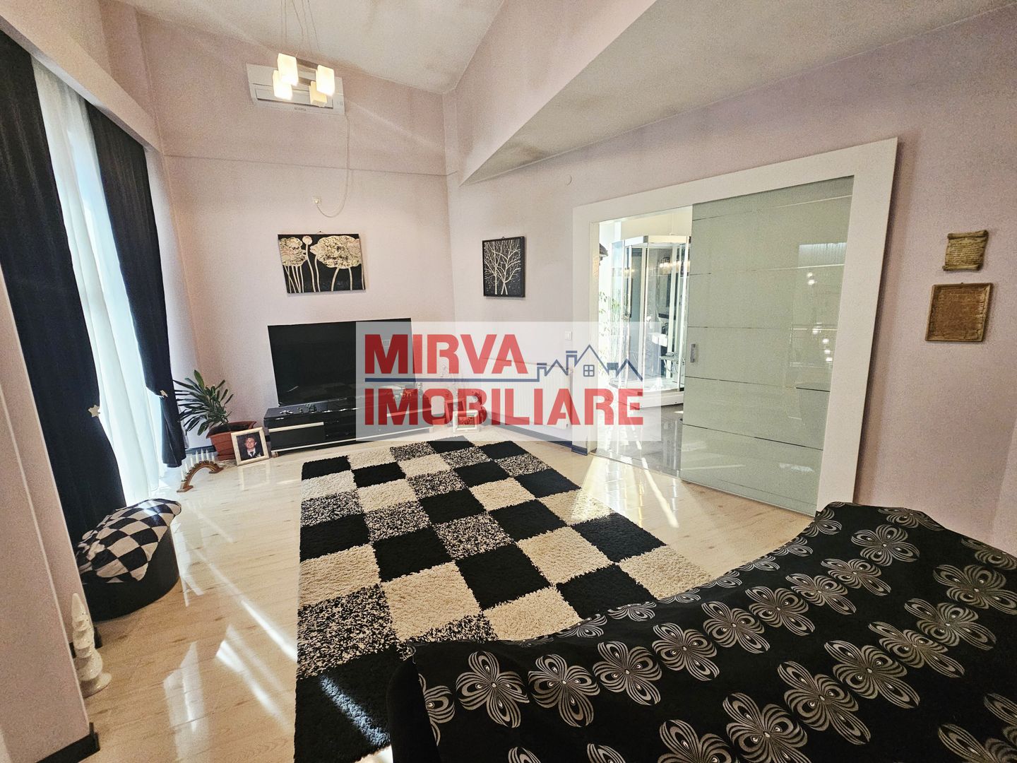 🏡 Casă deosebită – 2 unități locative, 6 dormitoare, zona Albert - Poză 39