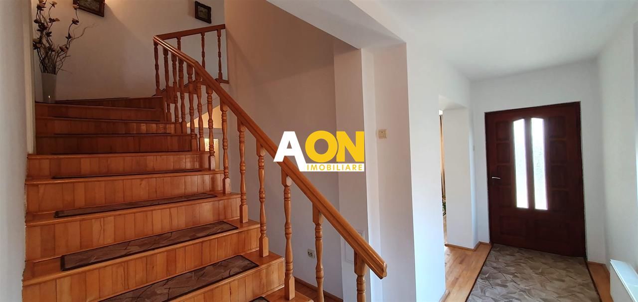 1/2 Duplex 4 camere cu garaj 462 mp teren la asfalt zona Centru - Poză 14