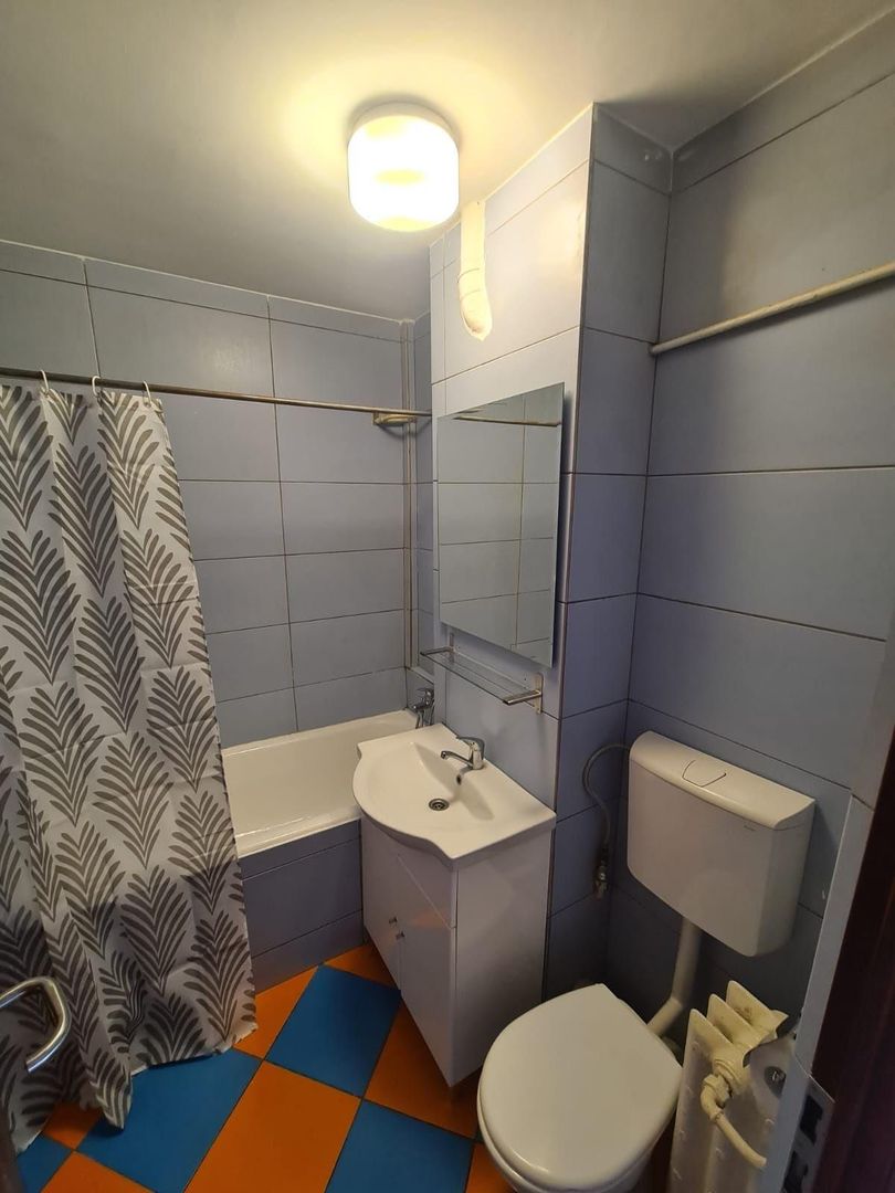 AP. 3 CAMERE - P-TA SUDULUI, BUCATARIE INCHISA, MOBILAT/UTILAT - Poză 10