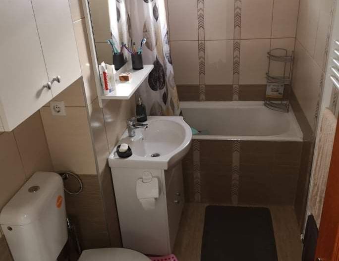 Ag EUROPA vinde ap 2 cam 48mp etaj 4 în zona Carpați 1. - Poză 6