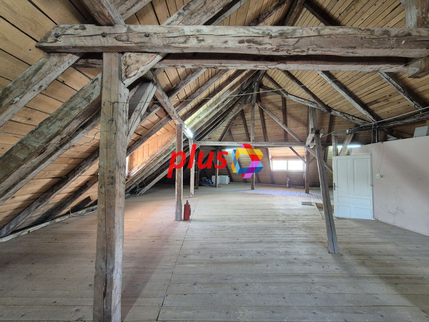 Casa de închiriat Brașov - 540 mp  # plus-imo.ro - Poză 12