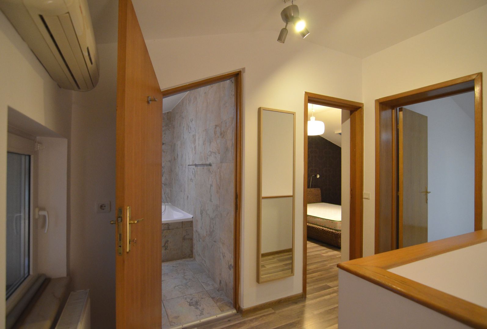 Casa insiruita zona Pipera complex rezidential AZUR - Poză 11