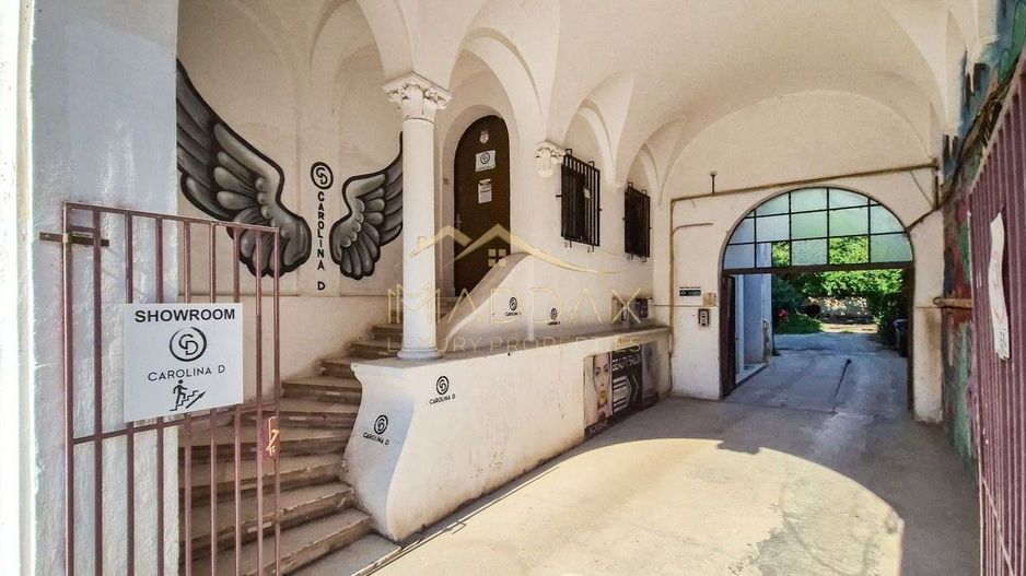 Apartament parter Piața Romană | 5 camere | Curte | 8 Locuri de Parcare - Poză 1