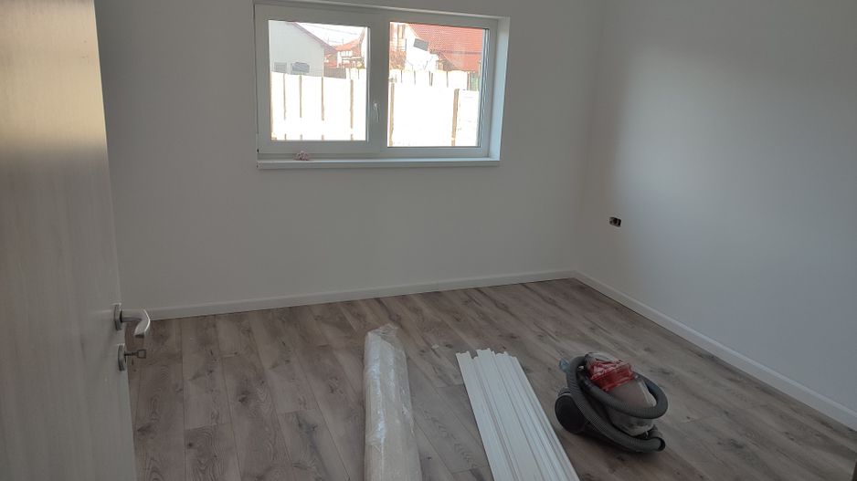 Sacalaz, 1/2 Duplex pe Etaj, 4 Camere,2 Bai,Terasa Acoperita - Poză 14