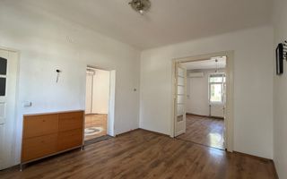 Parte de casă cu 3 camere, curte proprie și teren – Str. Ion Baiulescu - Poză 5