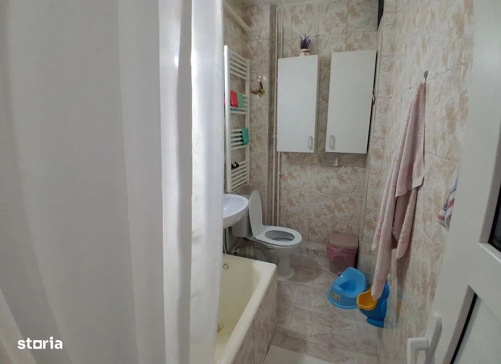 Apartament 3 camere, D.,2 bai, 65mp 135000euro Pacurari - Poză 5