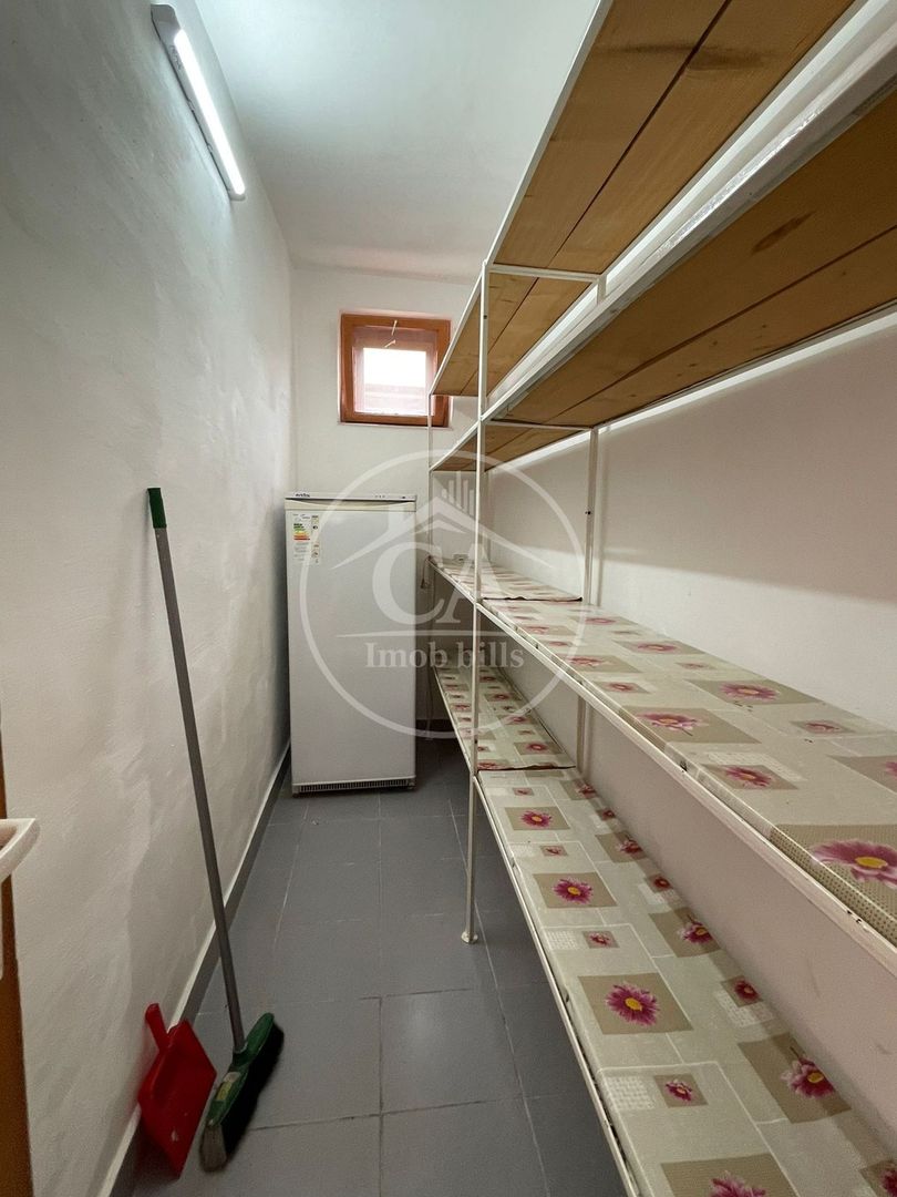 Casa de vânzare cu 8 camere de tip P+E+M in zona Rogerius, Oradea - Poză 16