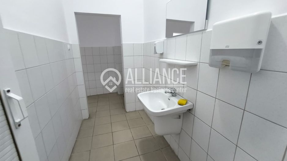 FALEZA NORD cladire multifunctionala 4600 mp cu acces din Bdul Mamaia! - Poză 21