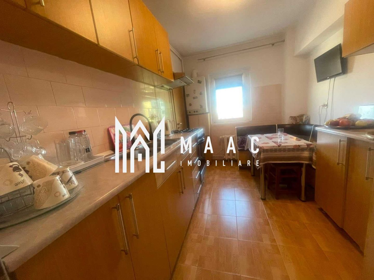 Apartament 3 camere | 64 MPU | 2 Bai | Zona Sub Arini - Poză 4