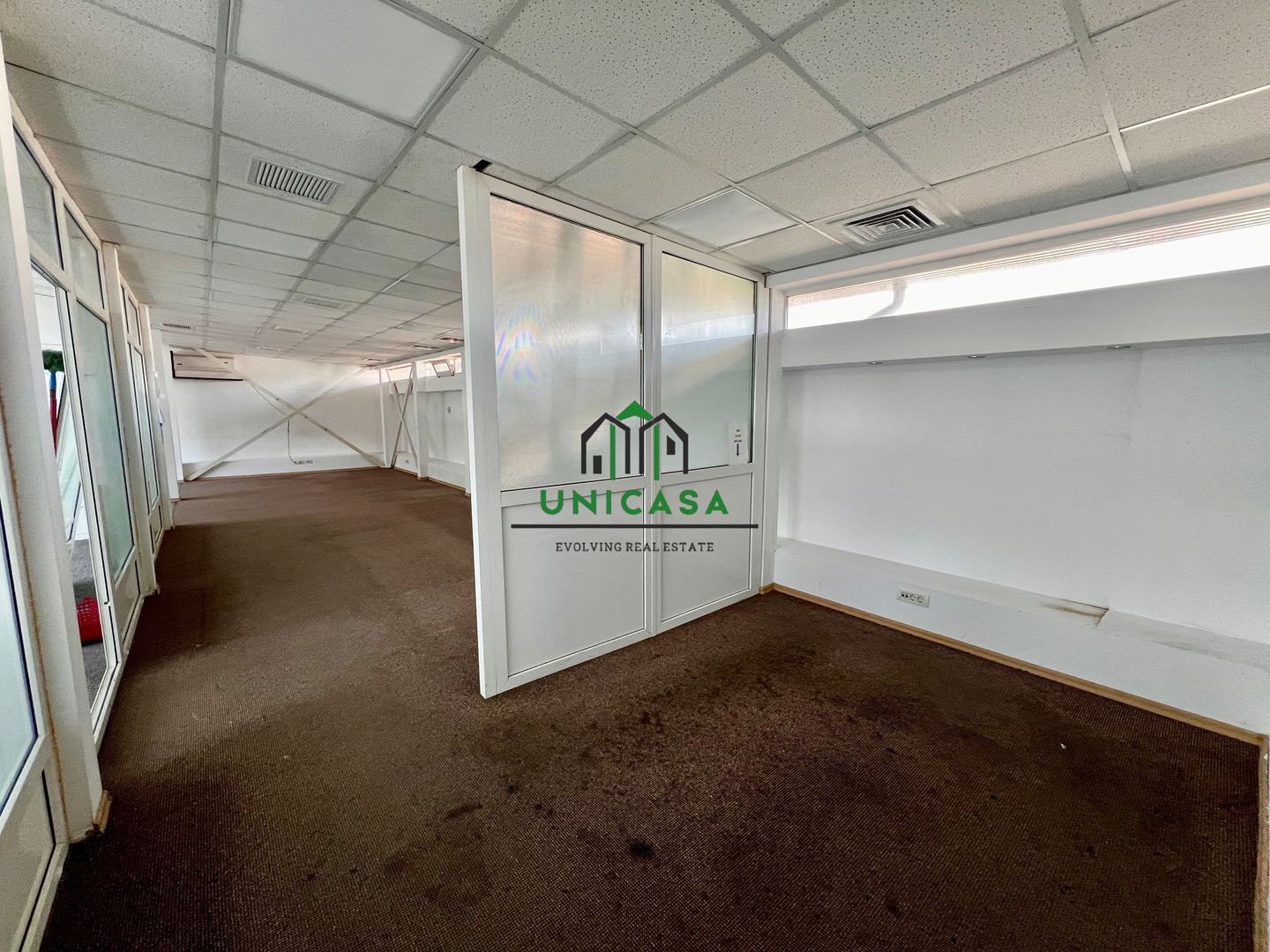 Spatiu de inchiriat /152 mp - Poză 2