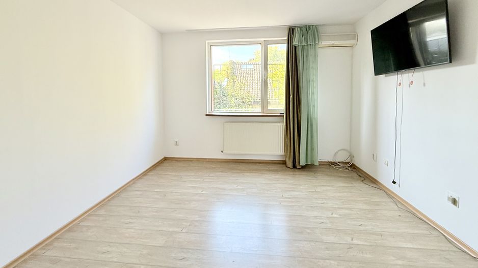 Casă practică, cu curte și parcare, în zona centrală - Parcul Carol - Poză 13