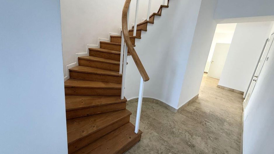 Polona - Duplex 256 mpu, 6 camere, etaje 6+7, panorama, terase 52 mp - Poză 28