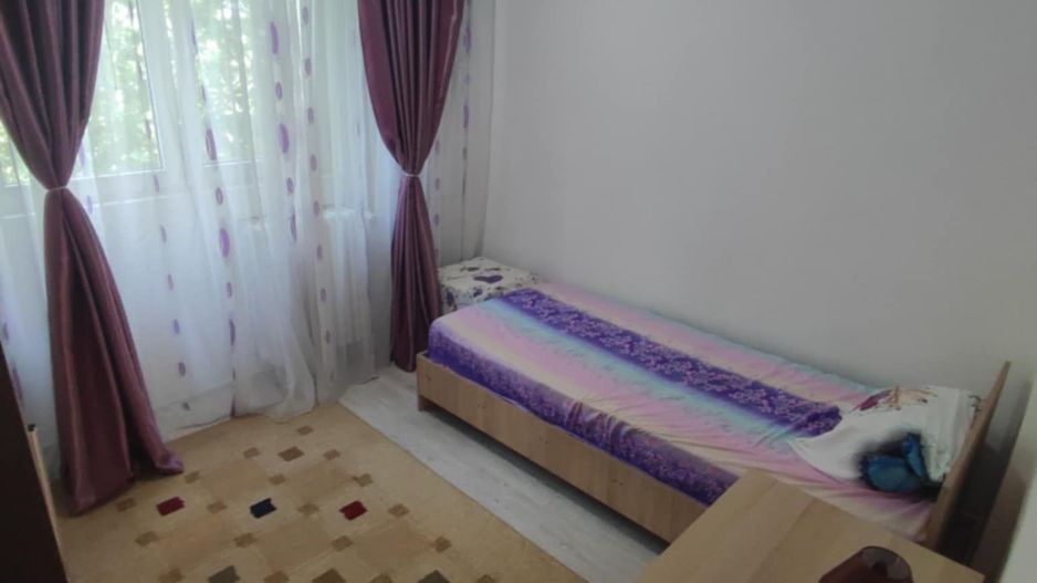 De vanzare apartament 2 camere - Poză 9