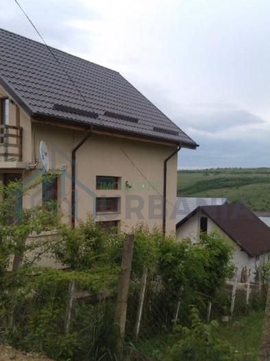 Casă de vânzare în Visan / Bârnova, la 1.9 km de stația OMW - Poză 1