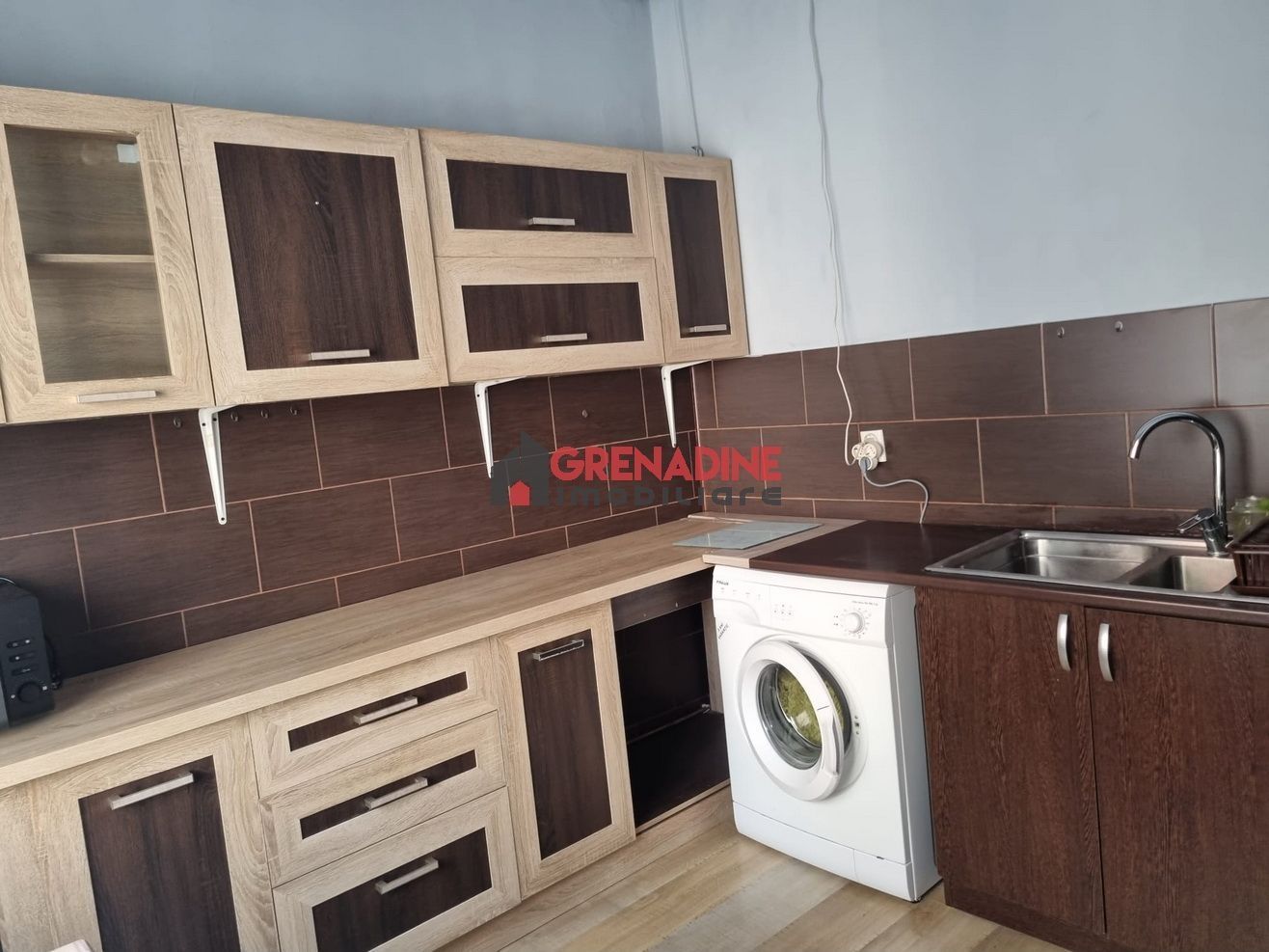 Apartament 2 Camere  - Piata Sfatului - Centrul Istoric - Poză 8