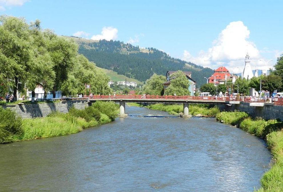 Excelenta investitie! Teren in statiunea Vatra Dornei! - Poză 1