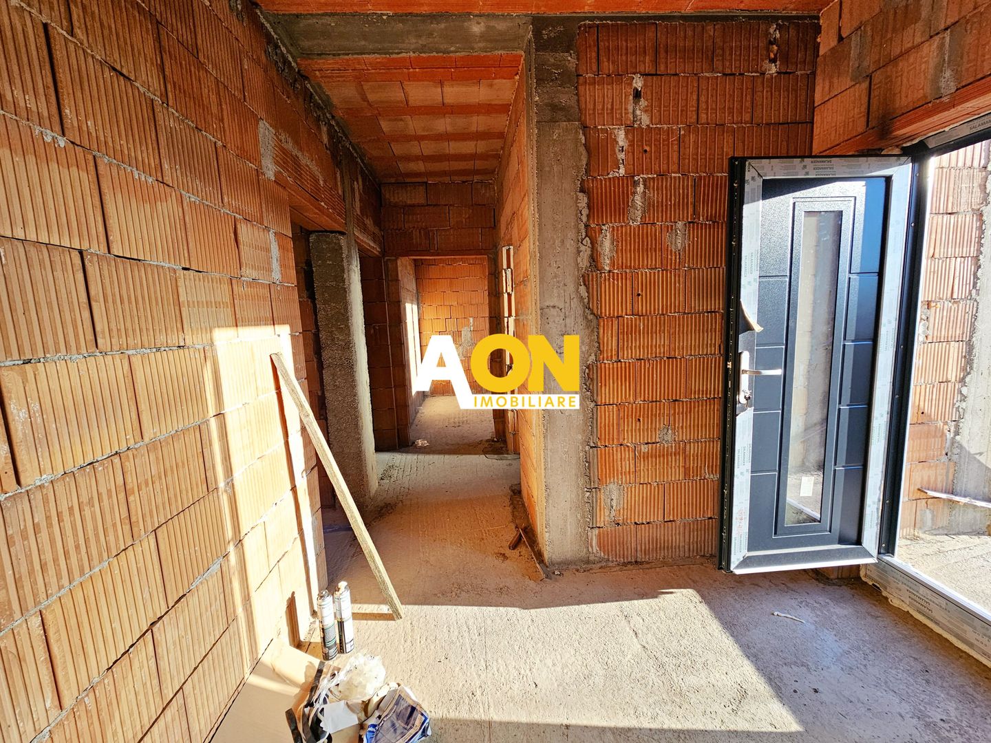Casa la rosu, 5 camere, garaj, 479 mp teren, com. Ciugud - Poză 5