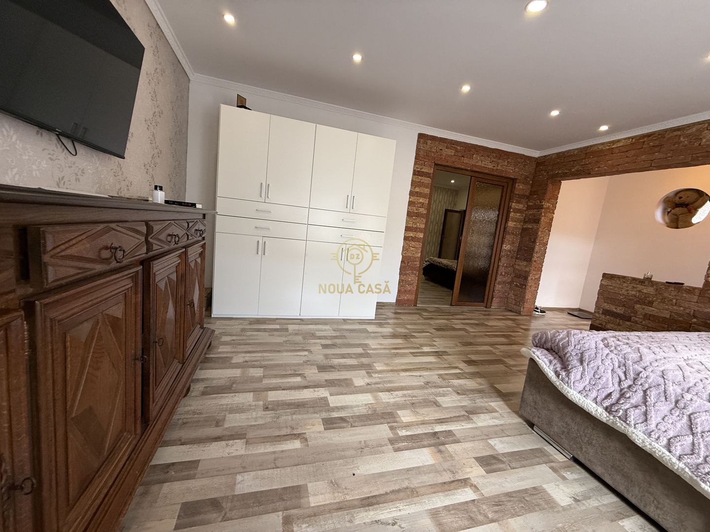 De Vanzare 2 Case In Curte Titulescu/Strada Crinului Teren 550MP - Poză 5