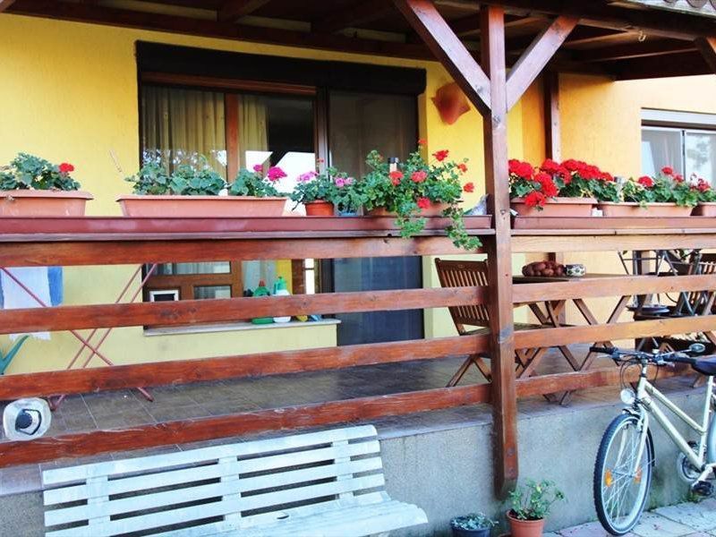 Vila spațioasă la intrare în Dumbravita - Poză 7