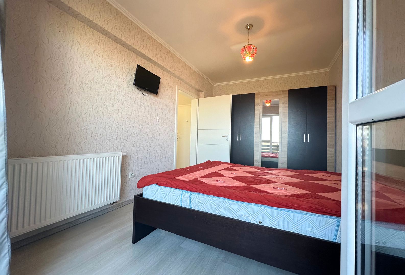 Apartament modern cu 2 camere și vedere spectaculoasă spre munți Avantgarden 3 - Poză 17