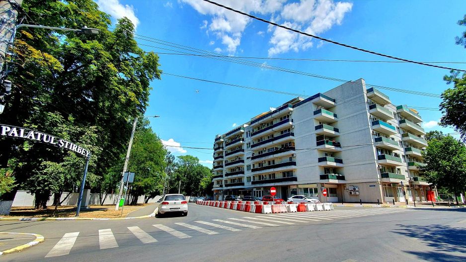 Închiriez apartament 2 camere în fața Domeniului Știrbey Buftea - Poză 1