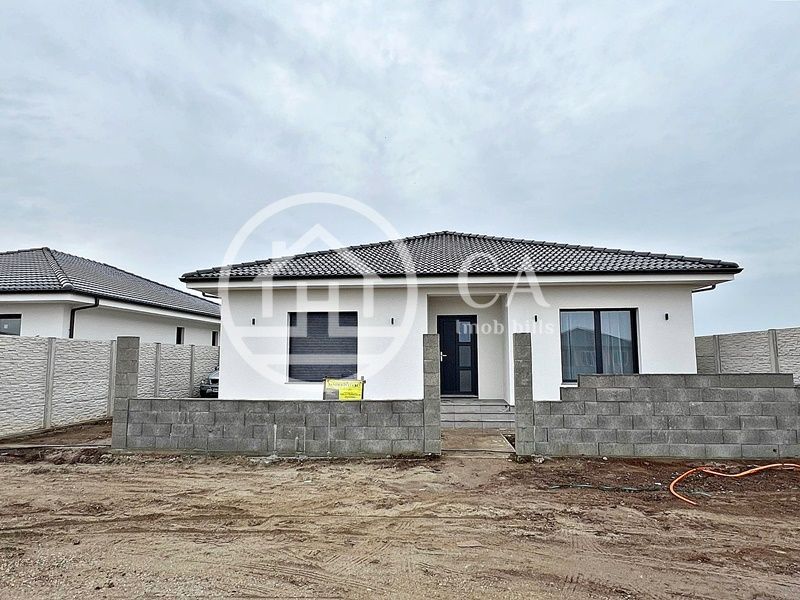 Casă de vânzare cu 4 camere în Santandrei, Bihor - Poză 1