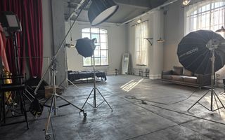 Spatiu de inchiriat amenajat studio foto dar si alte utilizari 80mp 700e/luna in zona Timpuri Noi - Poză 4