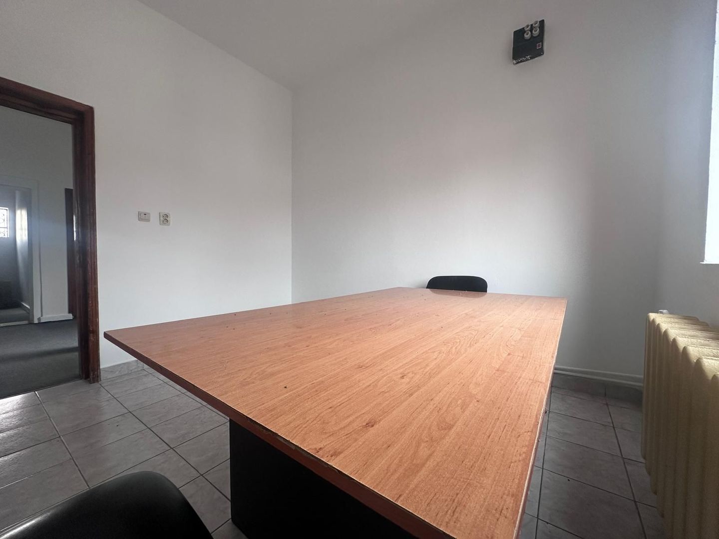 Birouri de închiriat – zonă Halta Teiș - Targoviste - Poză 3