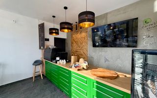 Proprietate unică de vânzare – piscină, restaurant, terasă - Poză 11