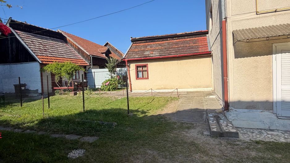 Apartament spațios  la casa- preț atractiv/COVASNA - Poză 19