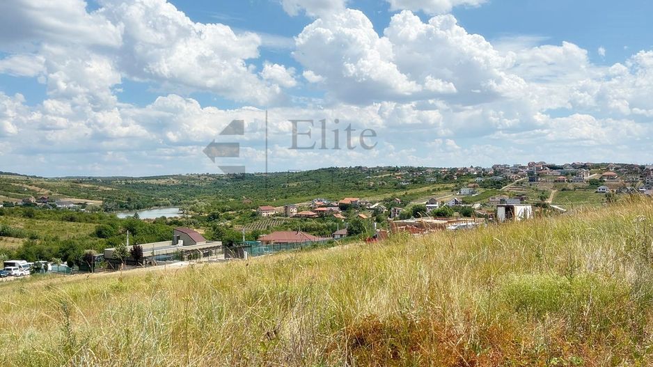 Teren intravilan cu o suprafață de 1.050 mp | Ideal ptr investitii - Poză 1