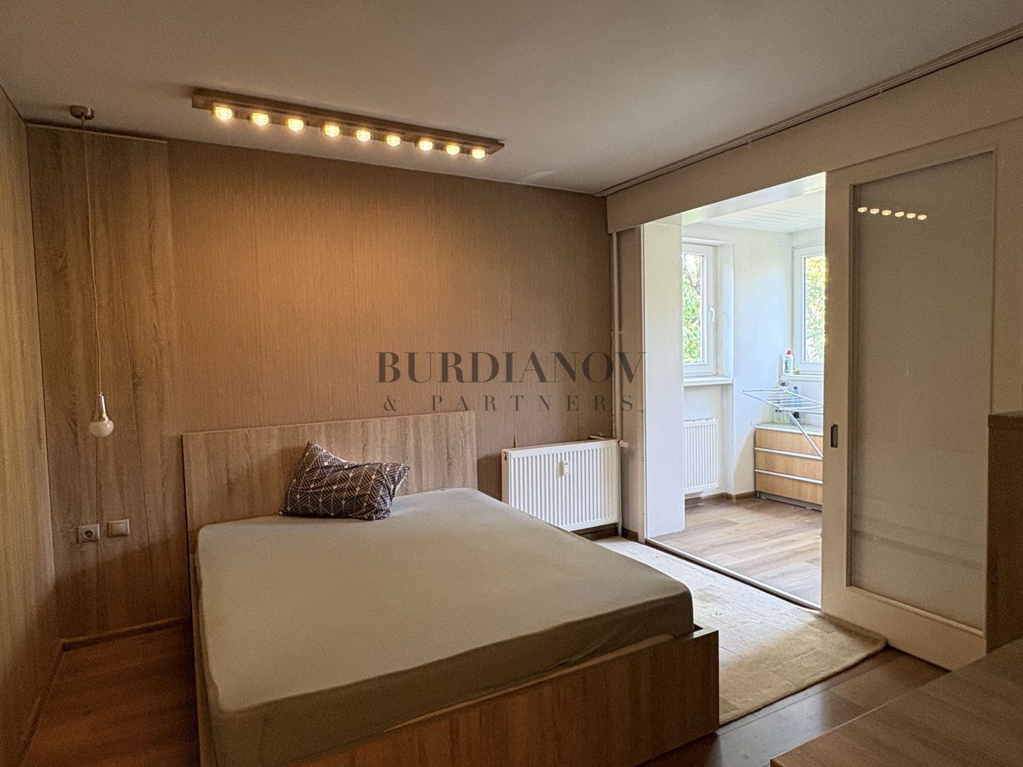Apartament cu 3 camere - Metrou Costin Georgian - bd. 1 Decembrie 1918 - Poză 7