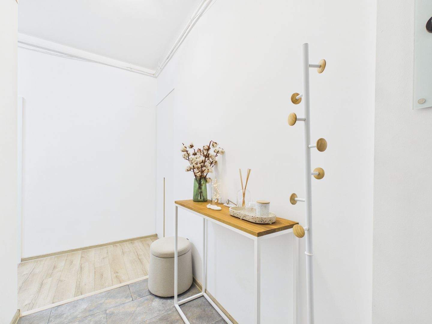 Apartament cu 3 camere de vanzare, centrala proprie - Mihai Bravu - Poză 6