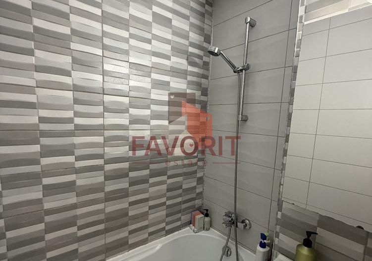 Aradului 3 camere decomandat, 2 bai, etaj 1 - Poză 15