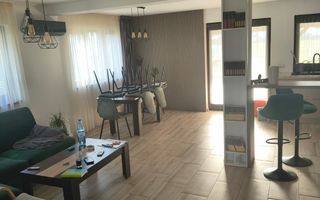 Duplex Mosnita Veche , 5 camere , 3 bai - Poză 1