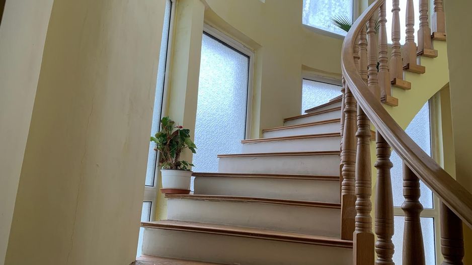 Casa versatila   P+E+M in zona  isorica Sinaia - Poză 4