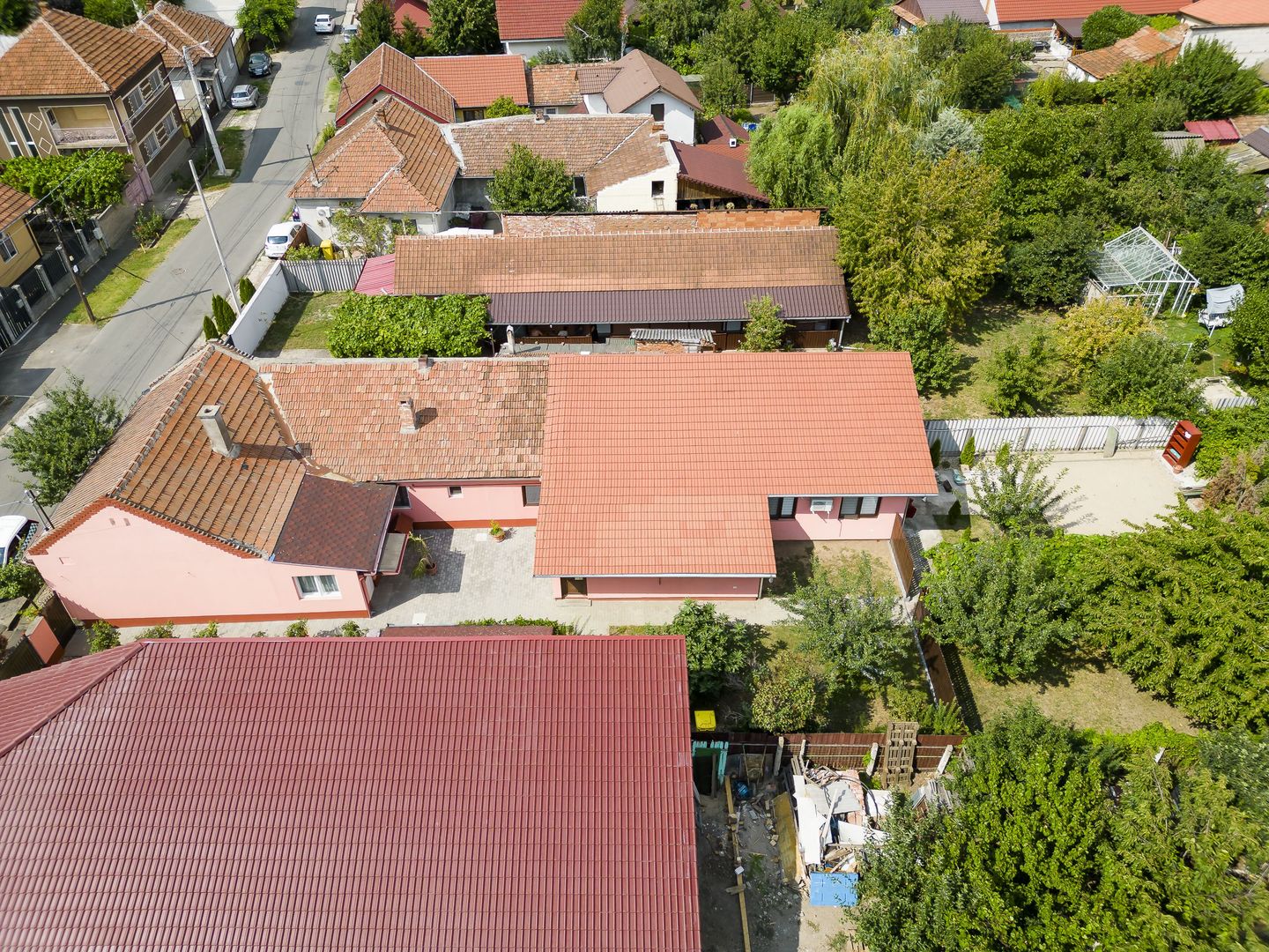 Casă cu 7 camere și 2 băi in Grădiște - Poză 5