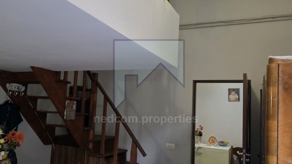 Vanzare apartament 4 camere - Sebastian - Vulcan - Poză 5