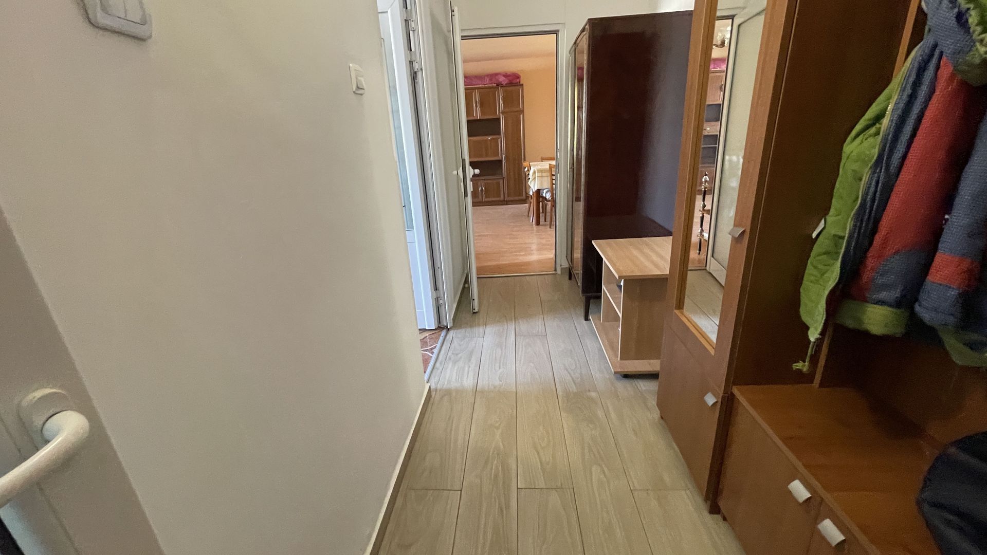 Apartament spațios cu două camere, etajul 4 cu acoperiș. - Poză 14