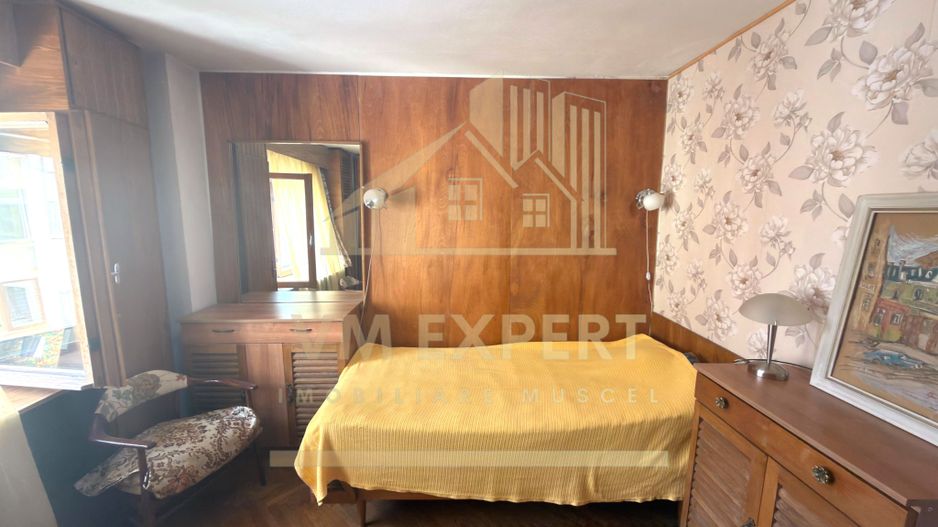 APARTAMENT 4 CAMERE ETAJ 3 CENTRU PRIMĂRIE CAMPULUNG - Poză 9