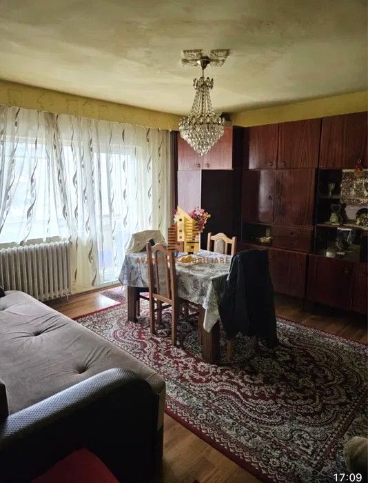 | Apartament cu 4 camere de vanzare | ETAJ 1 | Cartierul Grigorescu | - Poză 1