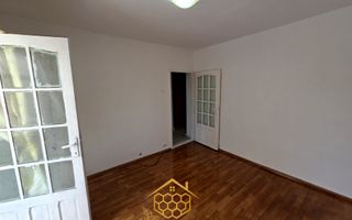 Apartament 3 Camere Decomandat - Spatios - in Zona 1 Mai - Poză 9