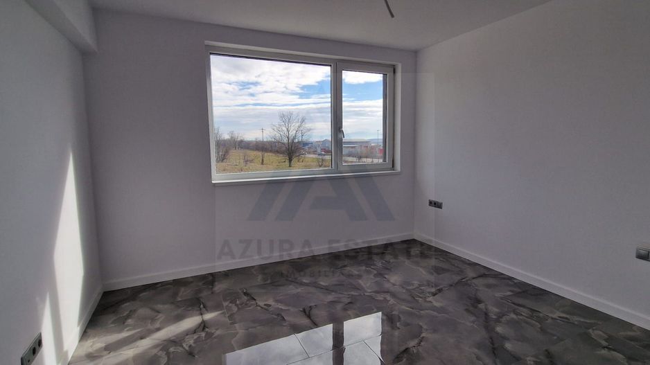 Casa moderna la cheie 5 camere 2 bai 120 mp utili si curte in Cristian - Poză 8