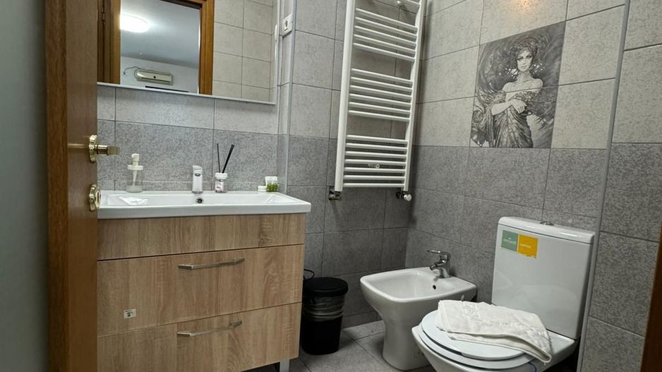 APARTAMENT-CENTRALA PROPRIE – 3 CAMERE - METROU TINERETULUI - UNIRII - Poză 10