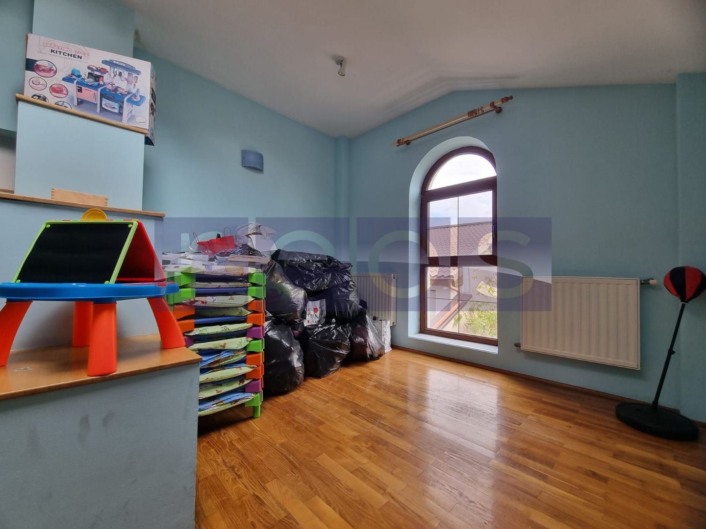 DE INCHIRIAT VILA  D+P+1+2 + CURTE | ZONA PARCUL CAROL - Poză 17